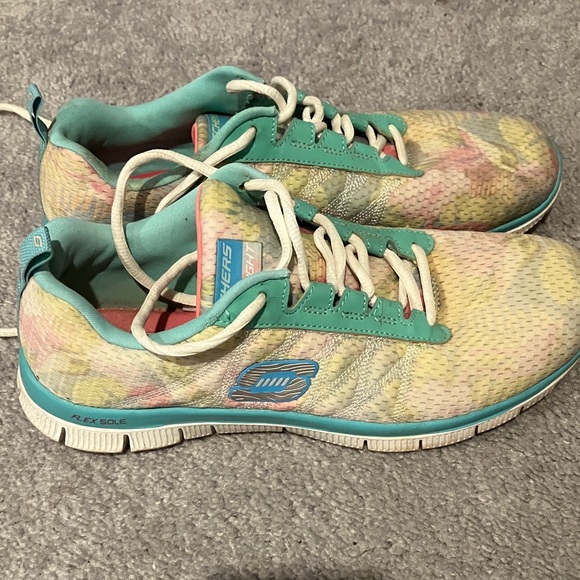 Skechers Shoes - Skechers Lightweight Pastel Sneakers